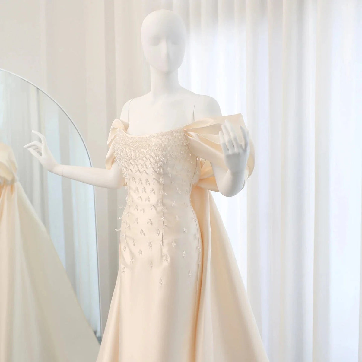 Luxury Crystal Beige Dubai Evening Dresses with Cape Sleeves Overskirt Arabic Women Wedding Formal Party Gowns SS426