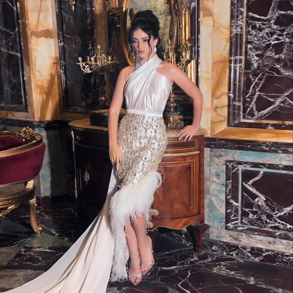 Luxury Dubai Feather White Mermaid Evening Dress with Cape Halter 2024 Arabic Women Wedding Prom Party Gowns SS350