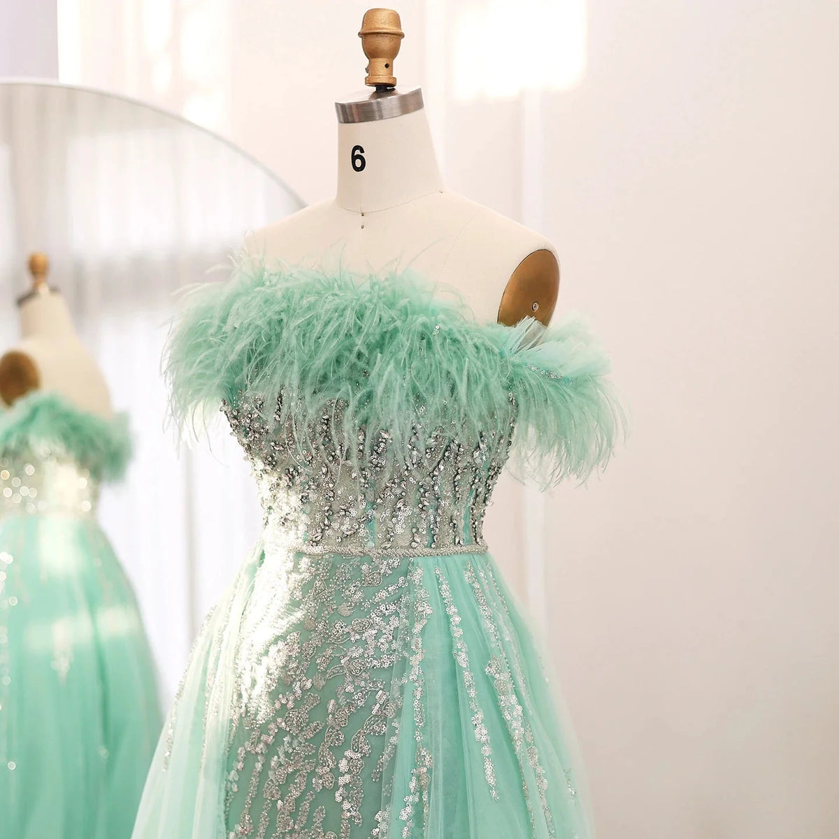 Luxury Dubai Feathers Lilac Evening Dress with Overskirt Side Slit Arabic Blue Green Women Wedding Party Gowns SS252