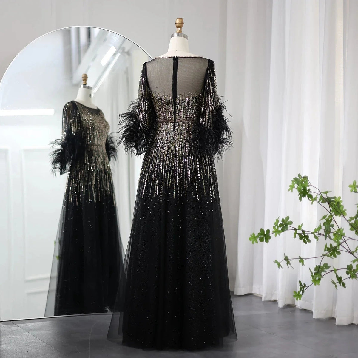 Luxury Feathers Black Dubai Evening Dresses for Women Elegant Fuchsia Arabic Half Sleeve Wedding Party Dress SS339