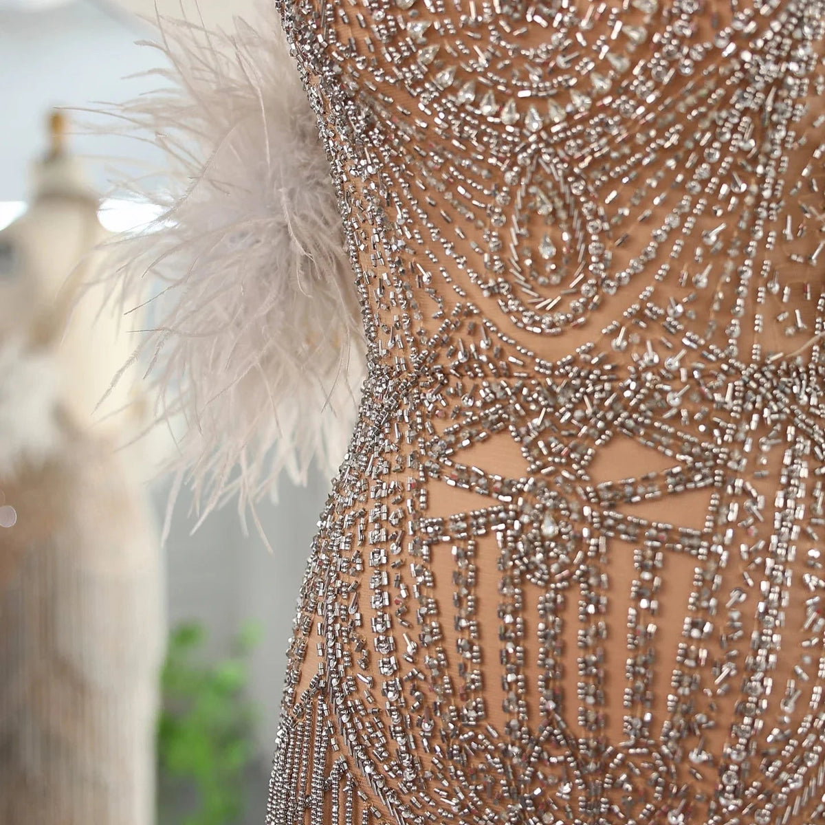 Luxury Tassel Feather Silver Nude Mermaid Evening Dress with Necklace High Slit Dubai Women Prom Party Gowns SS187