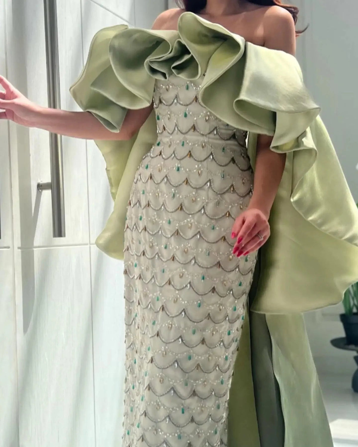 Saudi Arabia Sage Green Luxury Dubai Evening Dresses with Cape Lilac Beaded Women Wedding Party Dress SS383