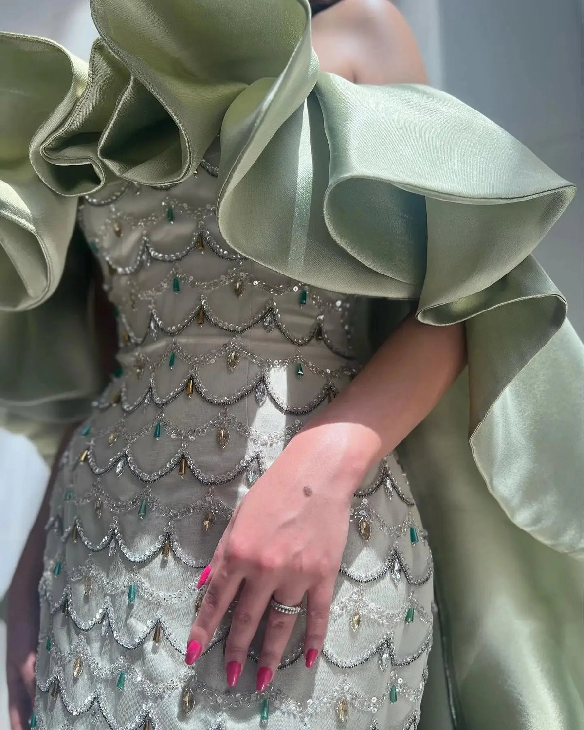 Saudi Arabia Sage Green Luxury Dubai Evening Dresses with Cape Lilac Beaded Women Wedding Party Dress SS383