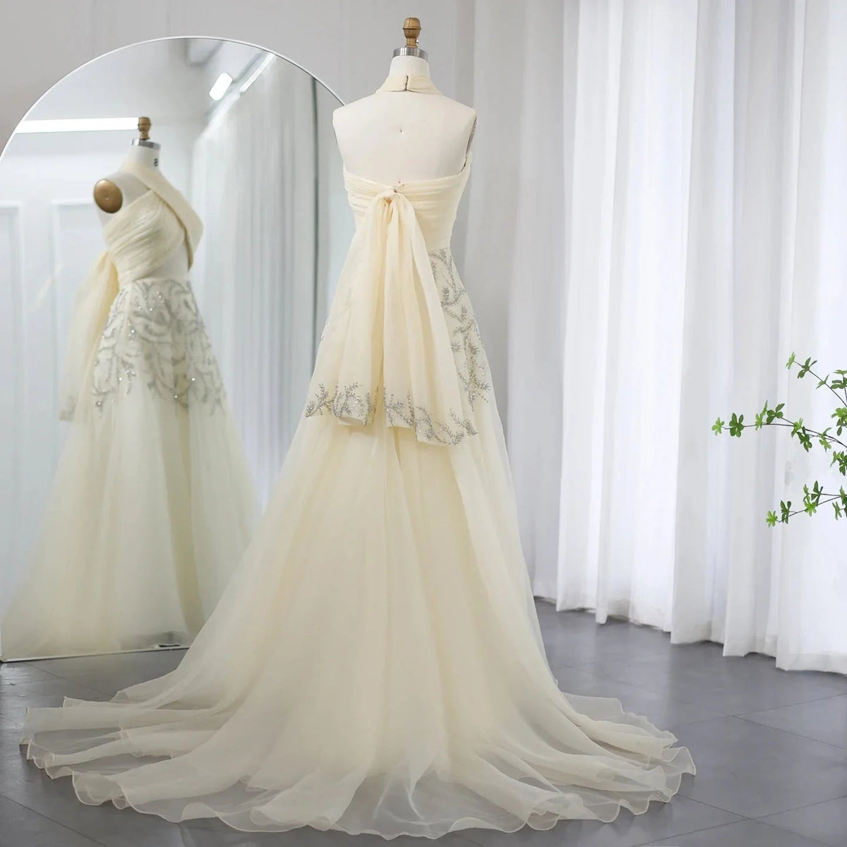 Saudi Arabic Halter Beige Dubai Evening Dress for Women Wedding Luxury Crystal Dubai Long Prom Party Dresses SS444
