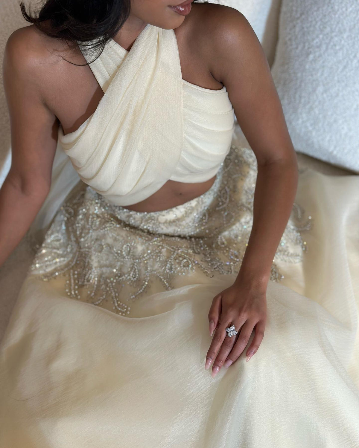 Saudi Arabic Halter Beige Dubai Evening Dress for Women Wedding Luxury Crystal Dubai Long Prom Party Dresses SS444