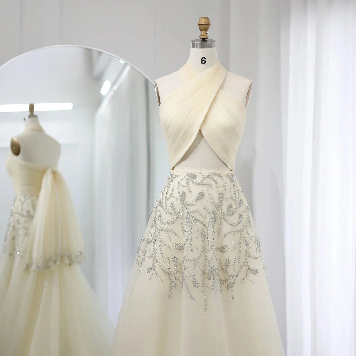 Saudi Arabic Halter Beige Dubai Evening Dress for Women Wedding Luxury Crystal Dubai Long Prom Party Dresses SS444