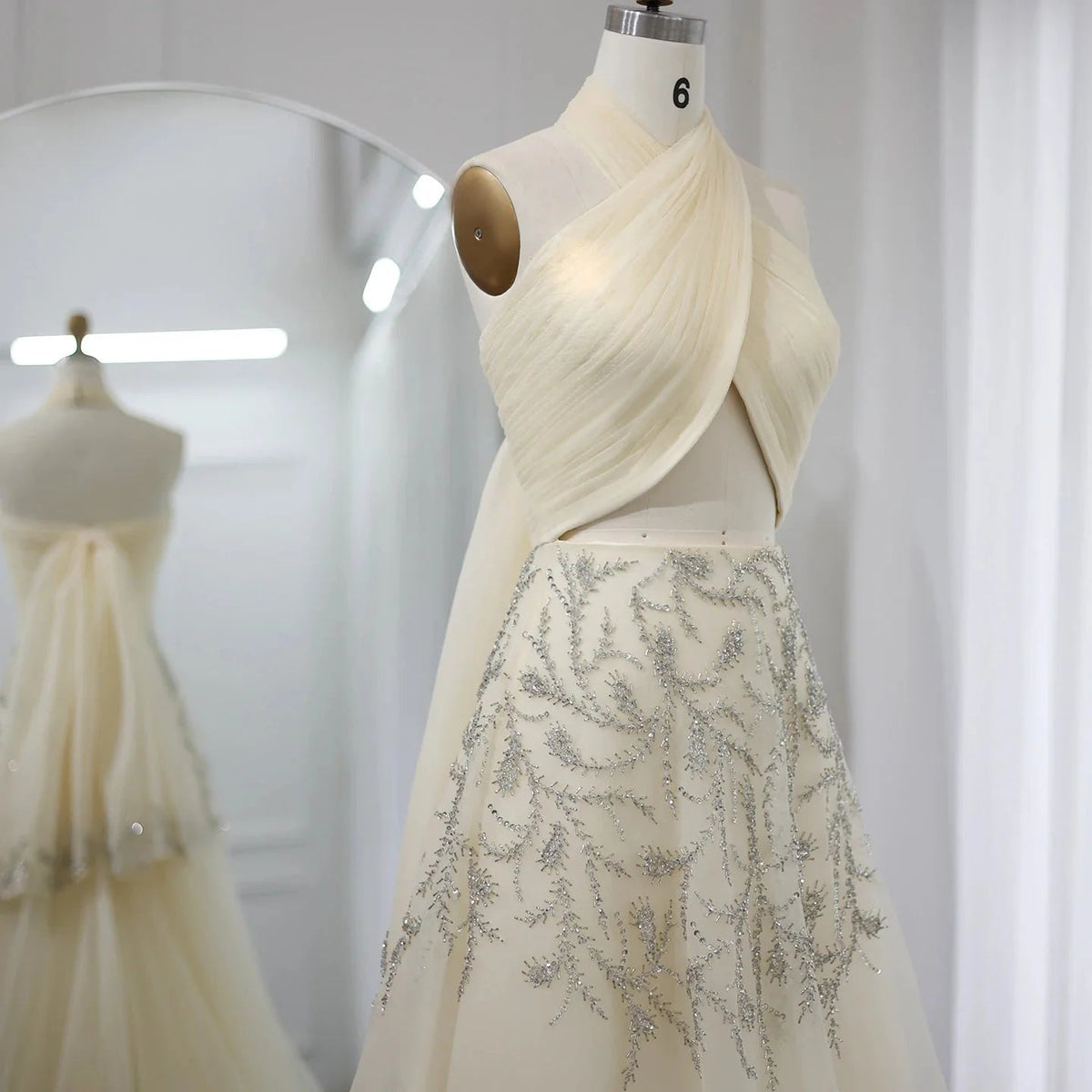 Saudi Arabic Halter Beige Dubai Evening Dress for Women Wedding Luxury Crystal Dubai Long Prom Party Dresses SS444
