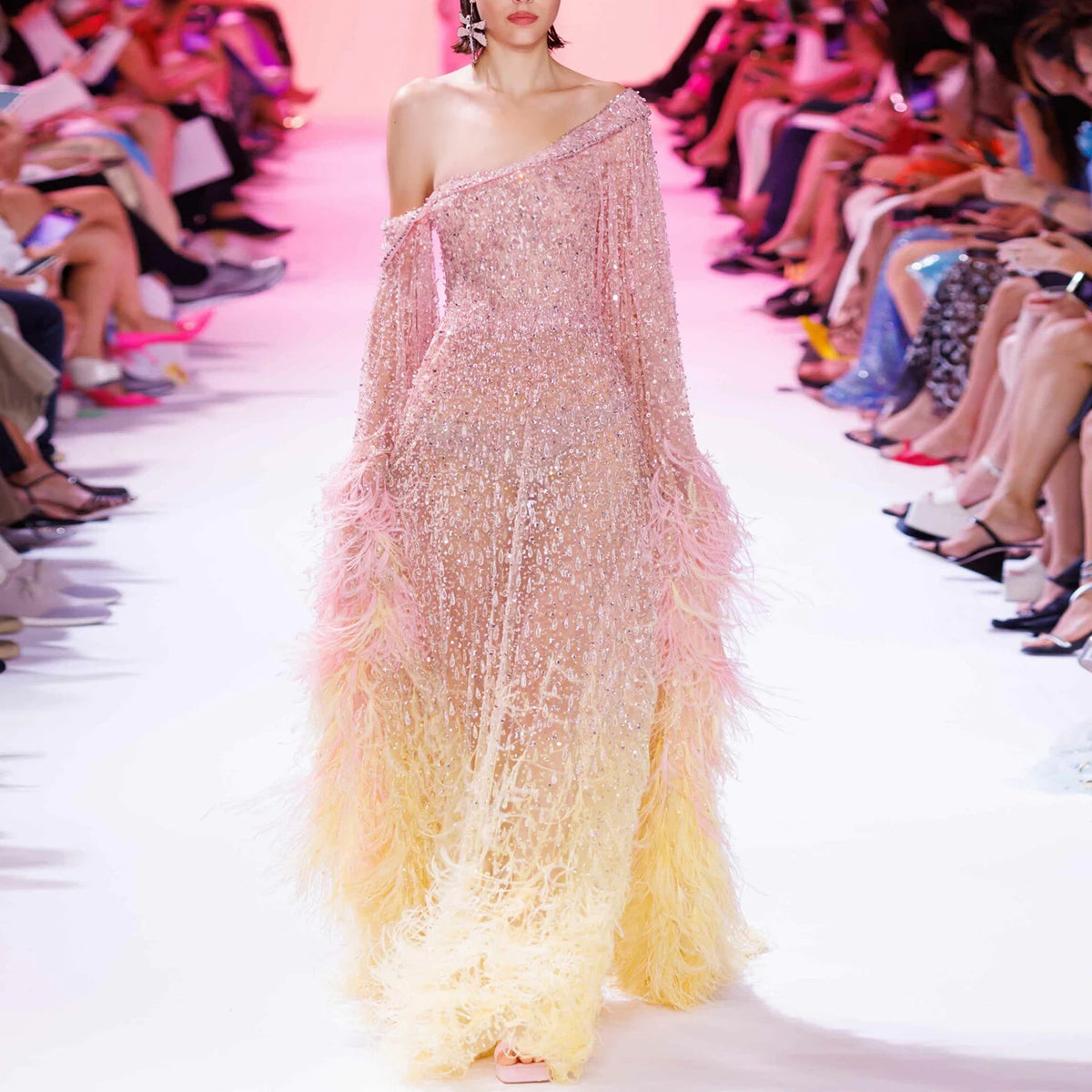 Luxury Dubai Feather One Shoulder Evening Dresses with Cape Sleeves SS438