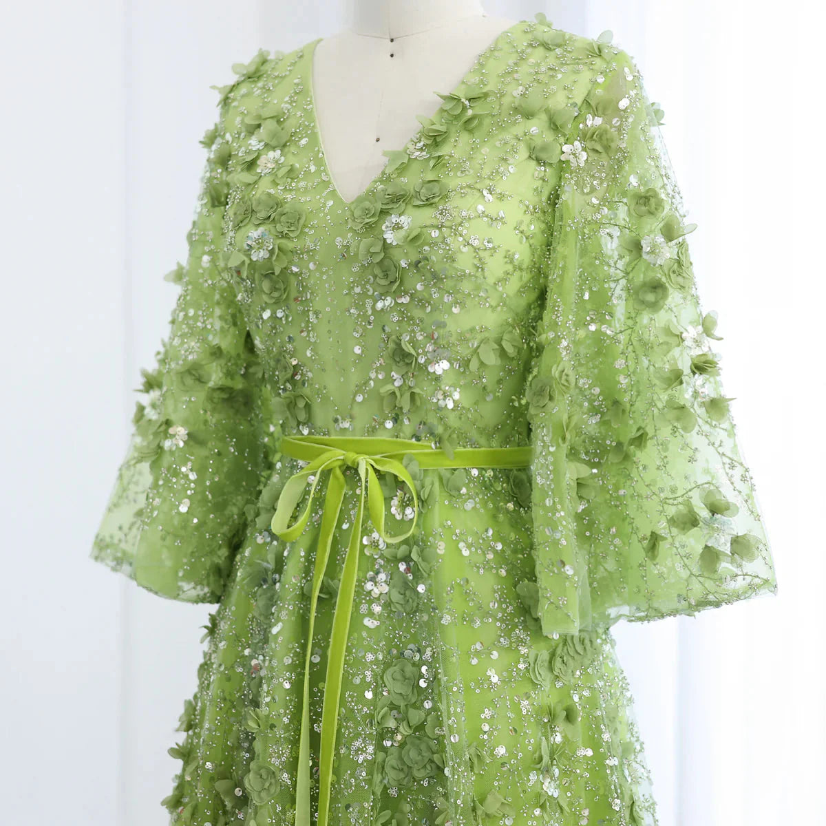 Sexy Plunging V-neck Green 3D Embroidered Flowers Evening Dress for Women Wedding Party Gowns SS354