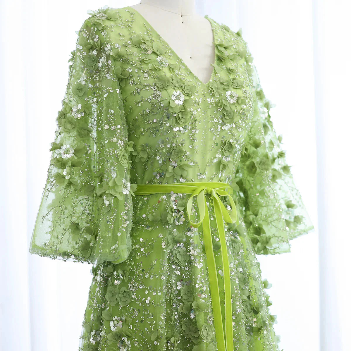 Sexy Plunging V-neck Green 3D Embroidered Flowers Evening Dress for Women Wedding Party Gowns SS354