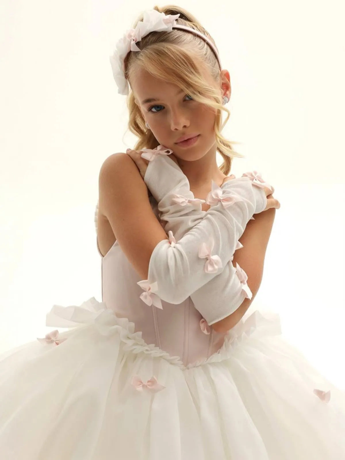 C004 White flower girl dress