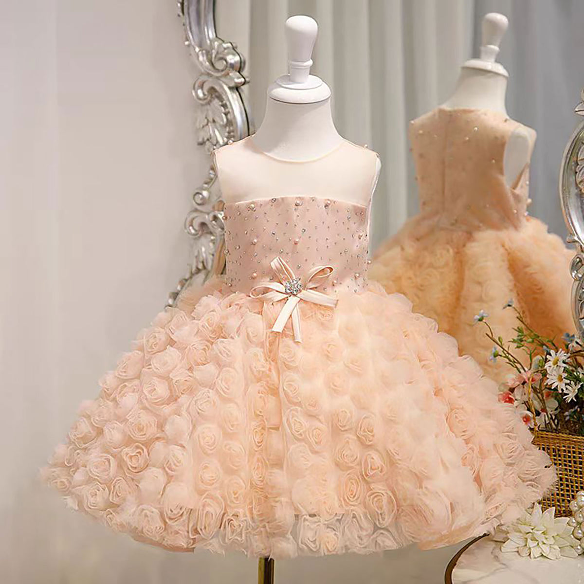 Jill Gorgeous Sleeveless Flower-Adorned  Flower Girl Dress Bow D081