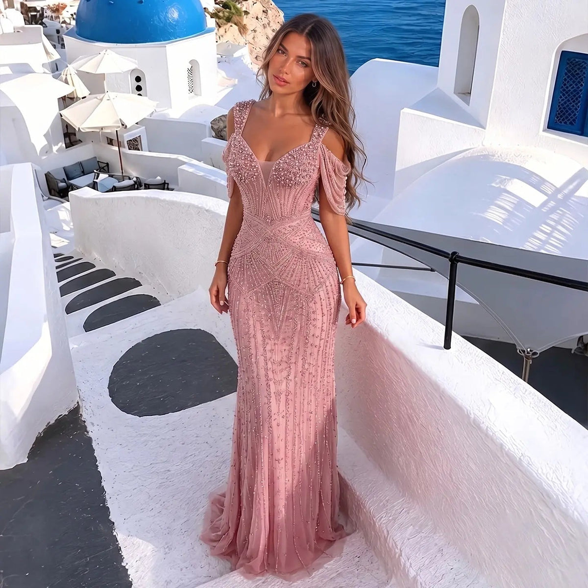 Elegant Fitted Mermaid Evening Dress with Heavy Sparkle Embellishment and Sleeveless Design SS193