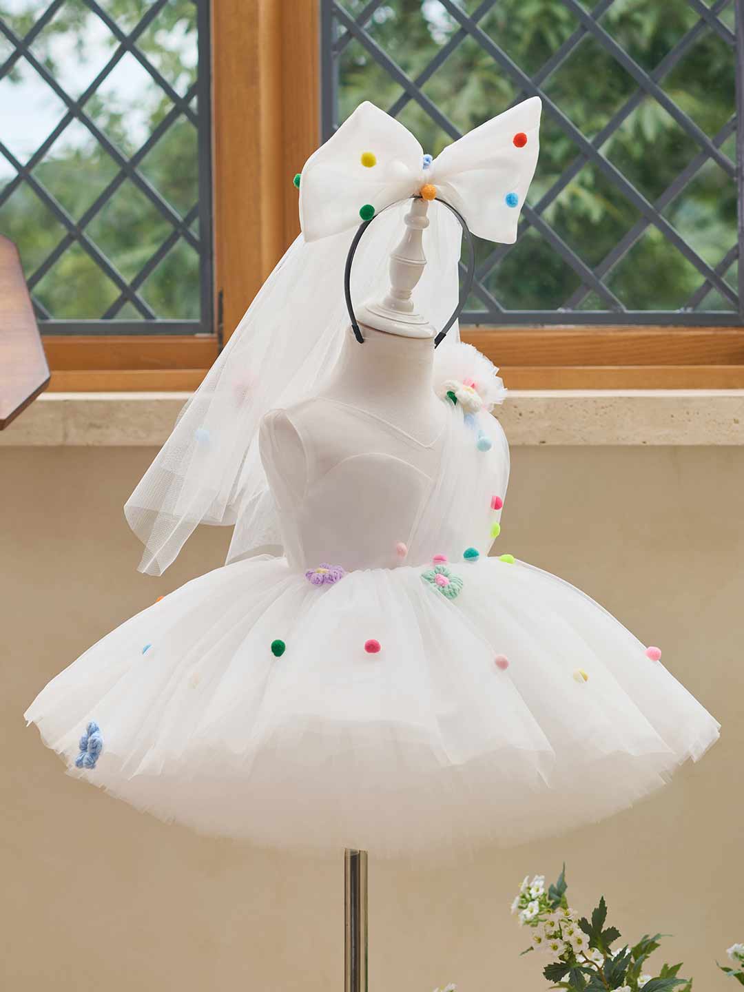 White pom-pom tulle flower girl dress J511 9