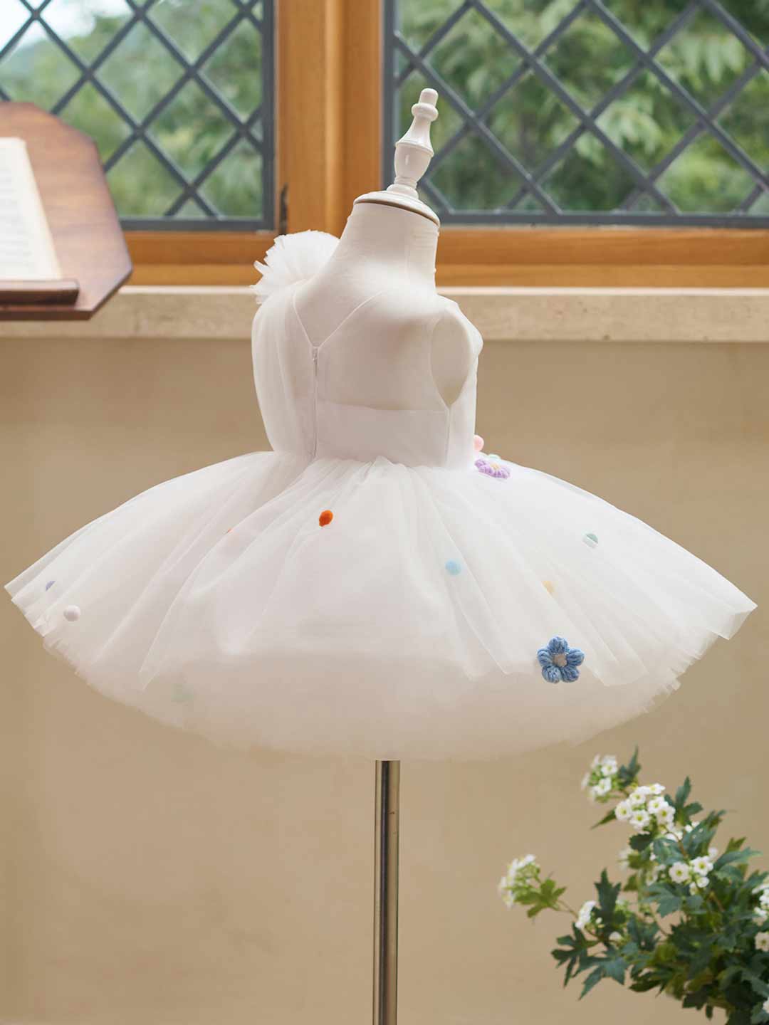 White pom-pom tulle flower girl dress J511 12