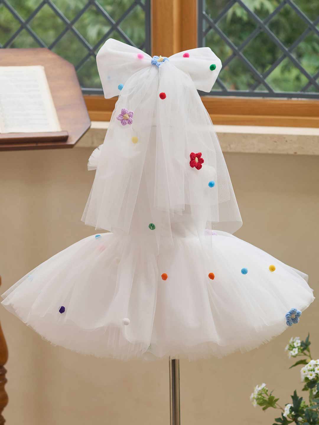 White pom-pom tulle flower girl dress J511 3