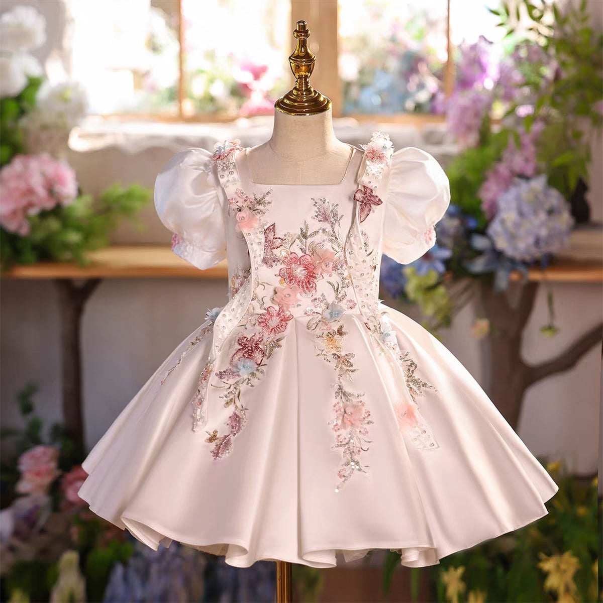 White Flower Girl Dress for Girls Elegant Ball Gown for Wedding D266