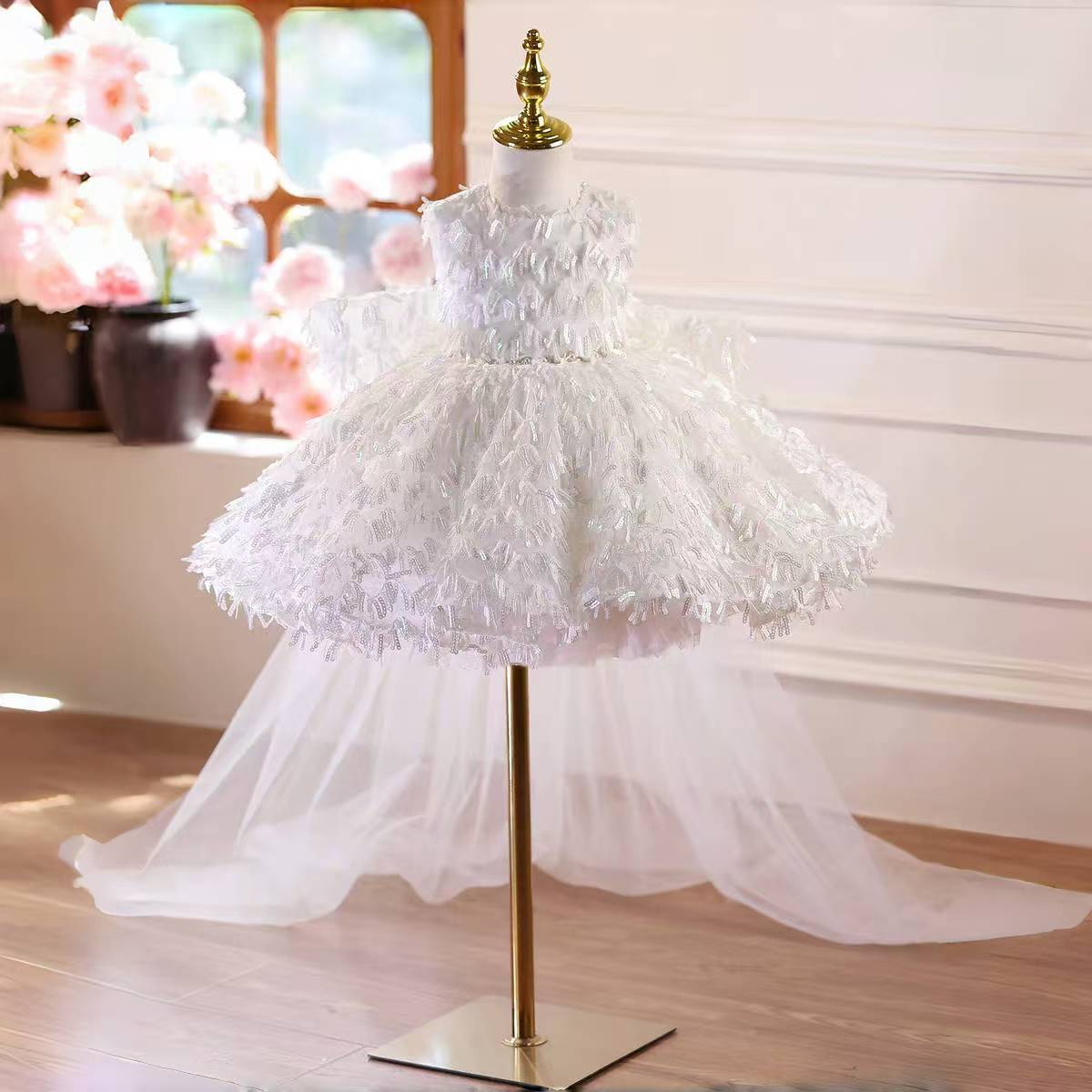 Luxury White Flower Girl Dress with Long Train Birthday Wedding J584